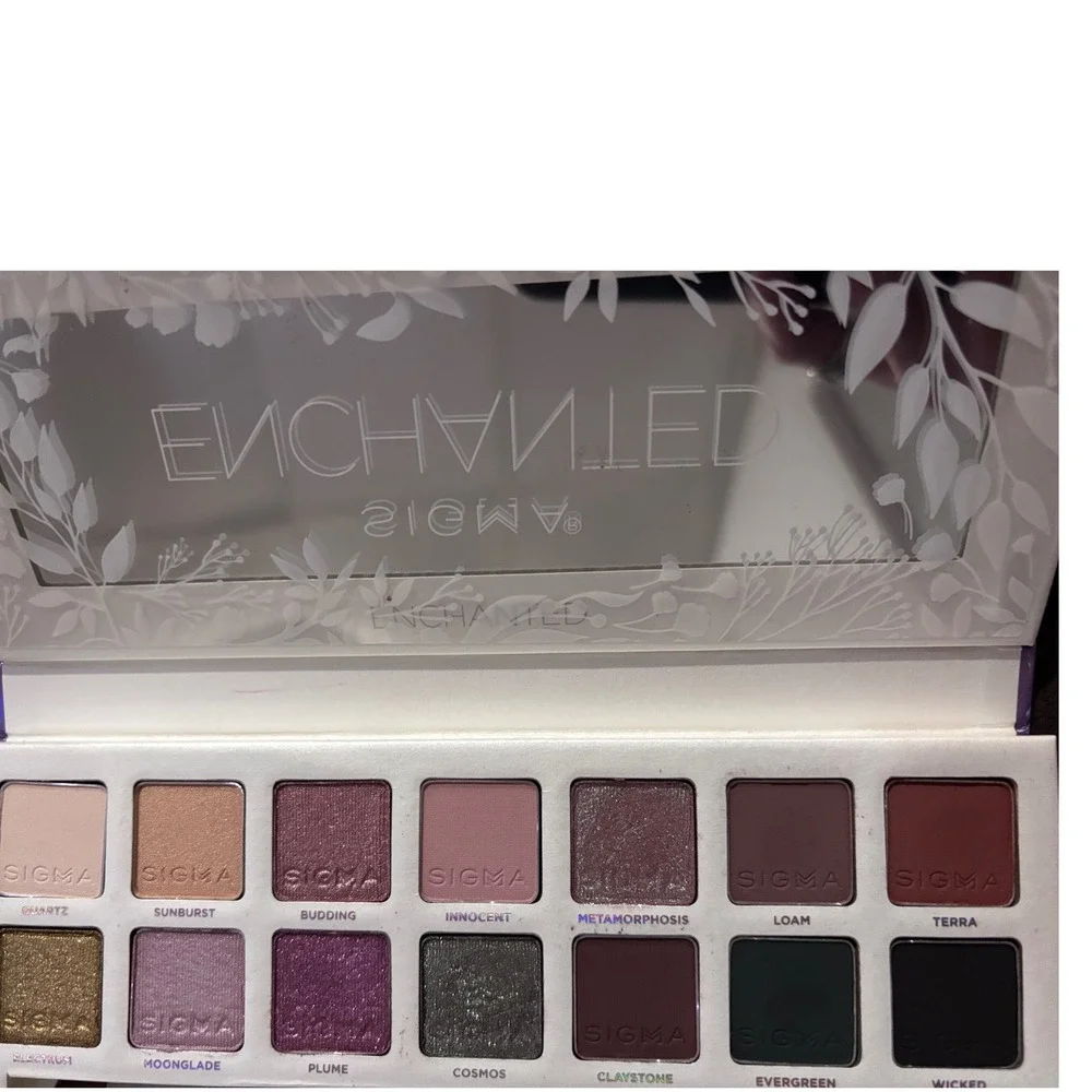 Sigma Beauty Enchanted Eyeshadow Palette 14 Shades Dual Ended Brush New no box